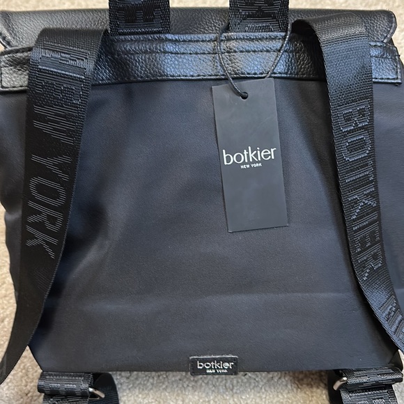 Botkier New York trigger black mini backpack - Picture 7 of 11